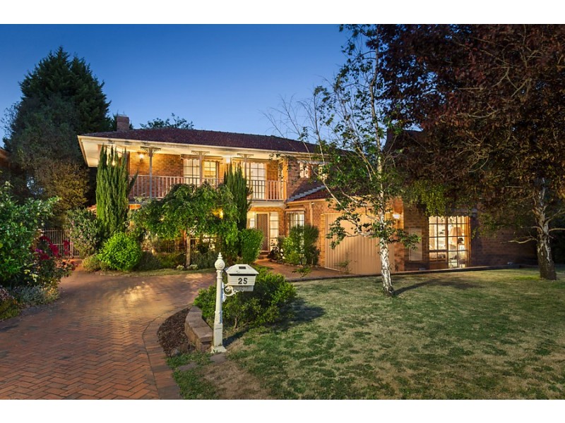 25 Carrington Court, Burwood East VIC 3151