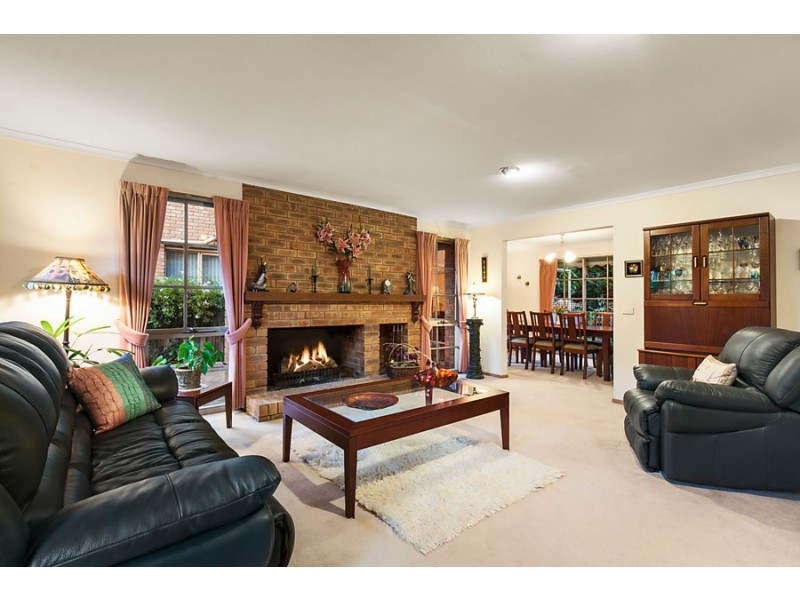 25 Carrington Court, Burwood East VIC 3151