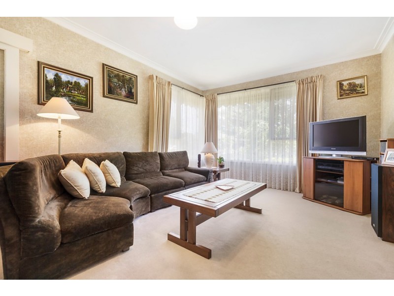 52 Worthing Avenue, Burwood East VIC 3151