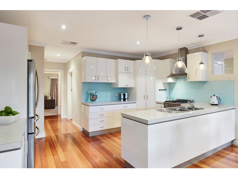 56 Owen Street, Mitcham VIC 3132