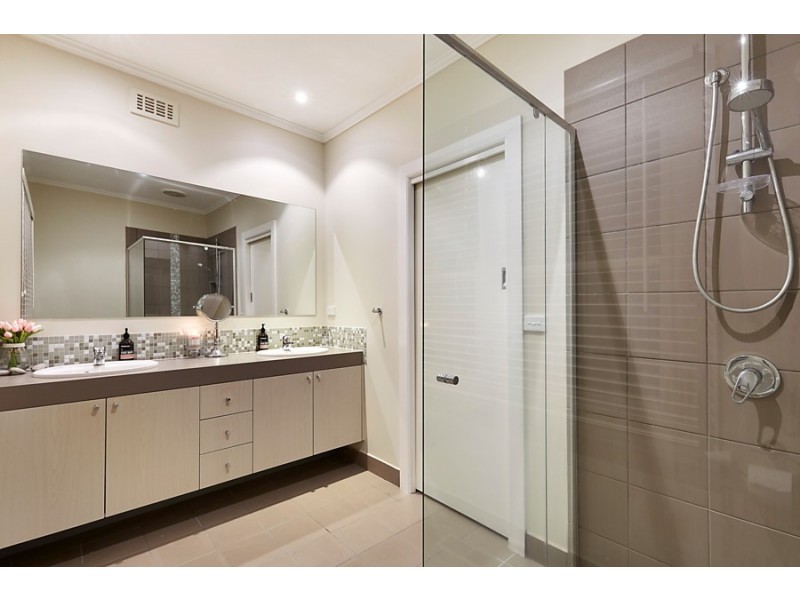 56 Owen Street, Mitcham VIC 3132