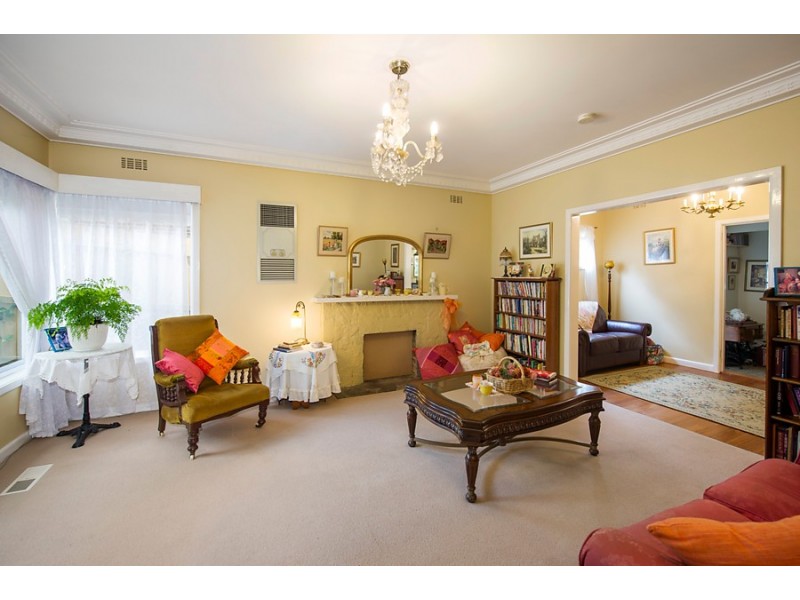 15 Kinkora Road, Blackburn VIC 3130