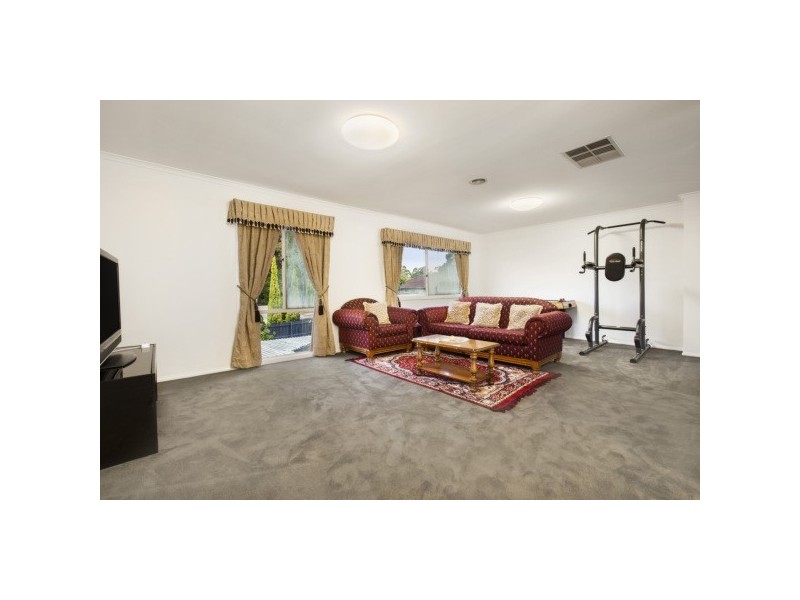 5 Ashley Court, Forest Hill VIC 3131