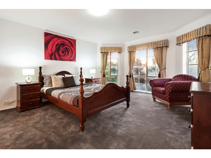 5 Ashley Court, Forest Hill VIC 3131