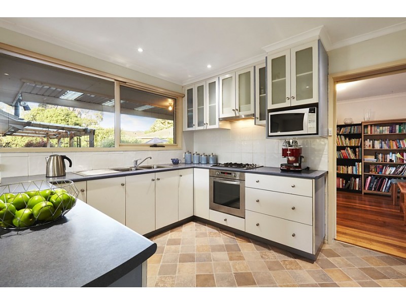 17 Kingsley Avenue, Vermont VIC 3133