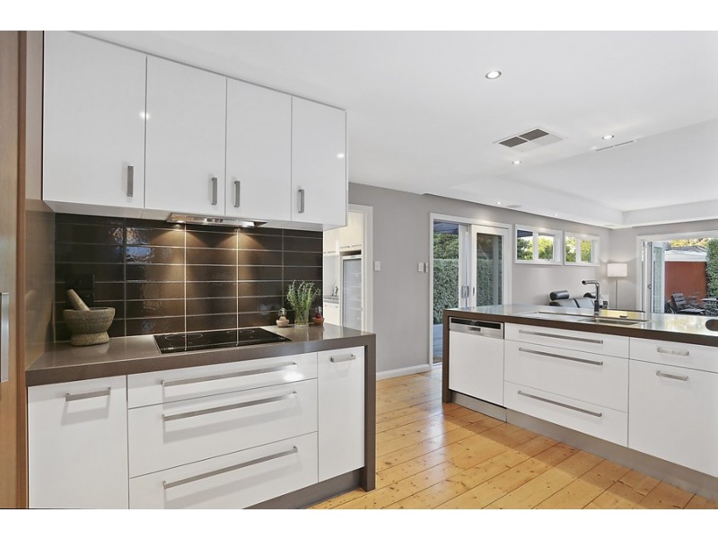 17 Hunter Drive, Blackburn South VIC 3130