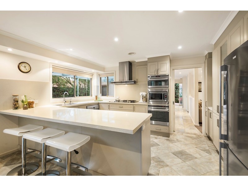 18 Patrick Court, Mitcham VIC 3132