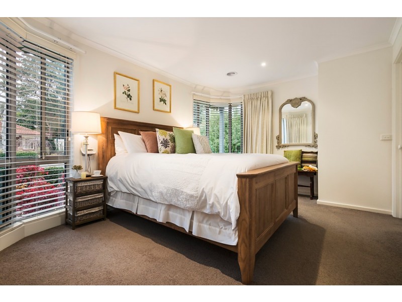 18 Patrick Court, Mitcham VIC 3132