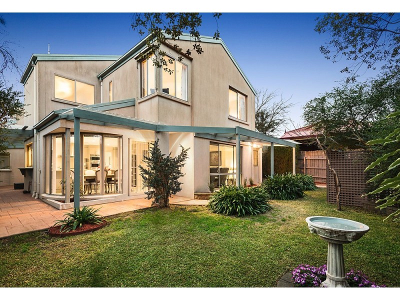 18 Patrick Court, Mitcham VIC 3132