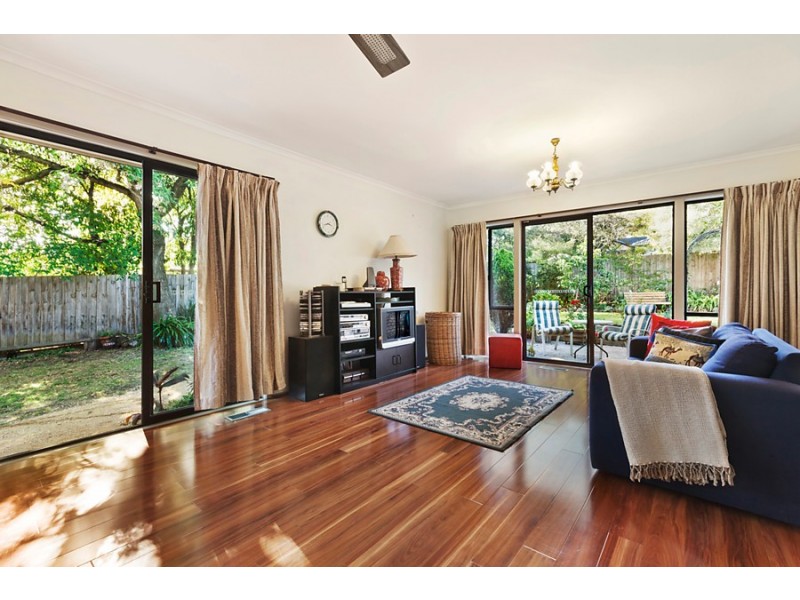 11 Coonawarra Drive, Vermont South VIC 3133