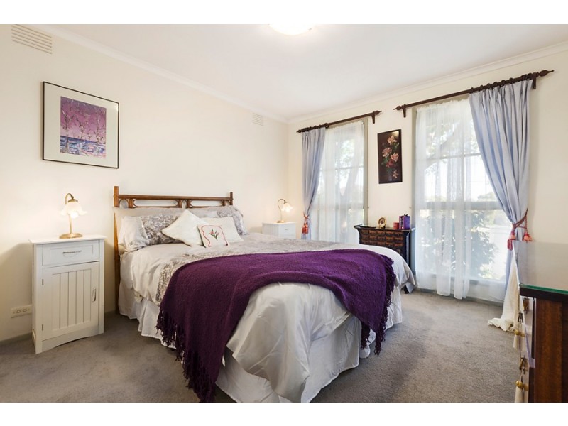 11 Coonawarra Drive, Vermont South VIC 3133