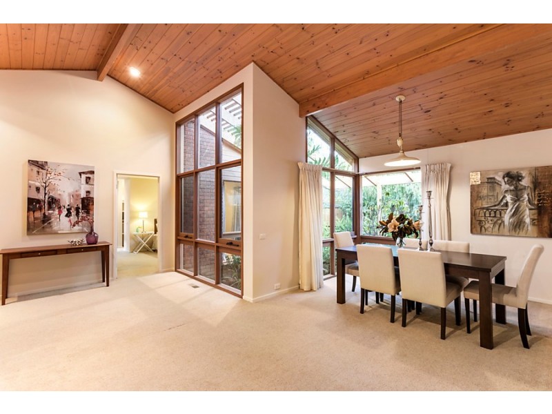 25 Highfield Avenue, Warranwood VIC 3134