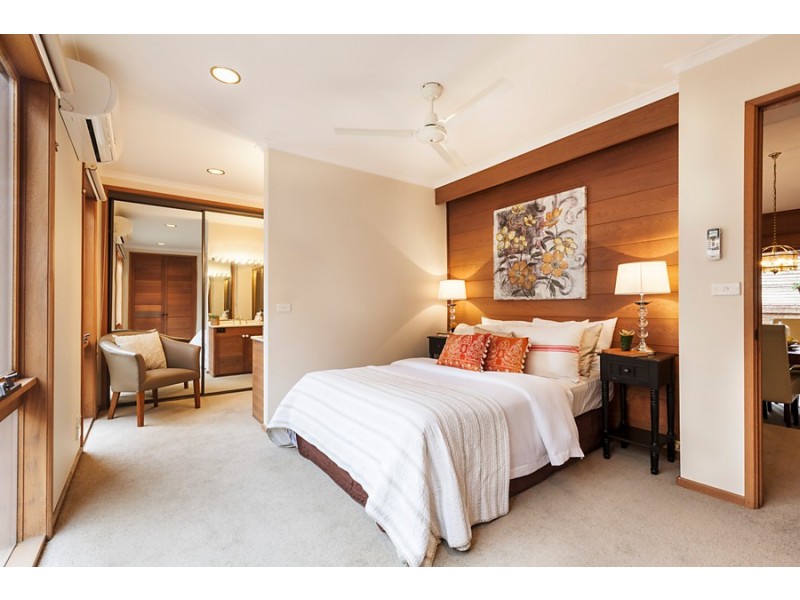 17 Orchard Grove, Blackburn South VIC 3130