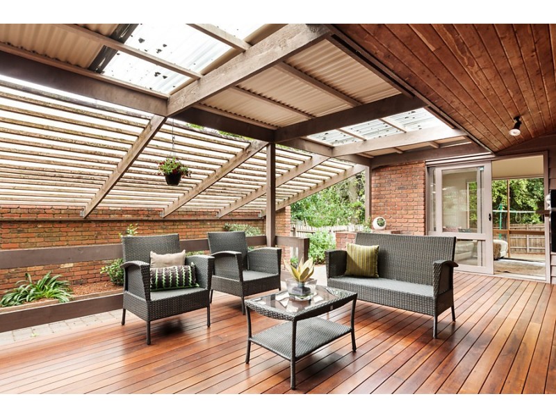 17 Orchard Grove, Blackburn South VIC 3130