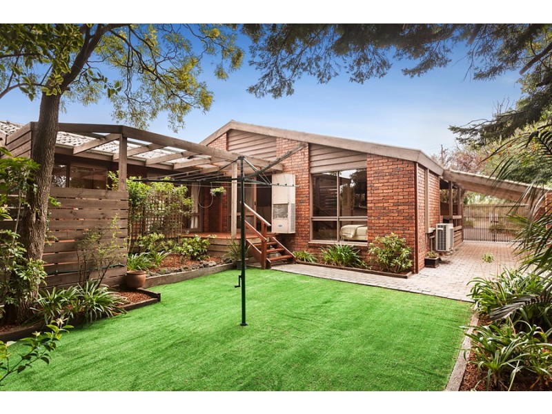 17 Orchard Grove, Blackburn South VIC 3130