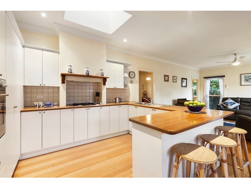 1/38 Gunyah Road, Blackburn North VIC 3130