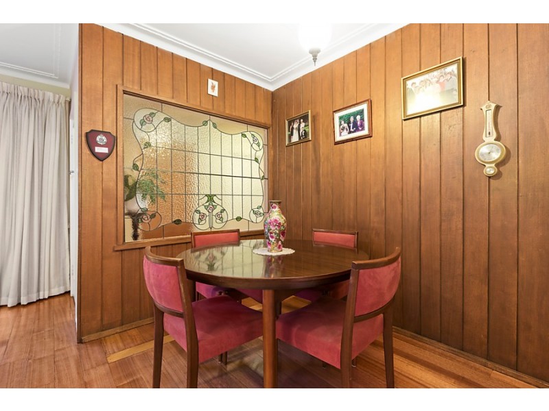 15 Cherry Orchard Rise, Box Hill North VIC 3129