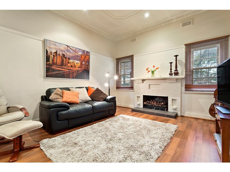 44 Doncaster East Road, Mitcham VIC 3132