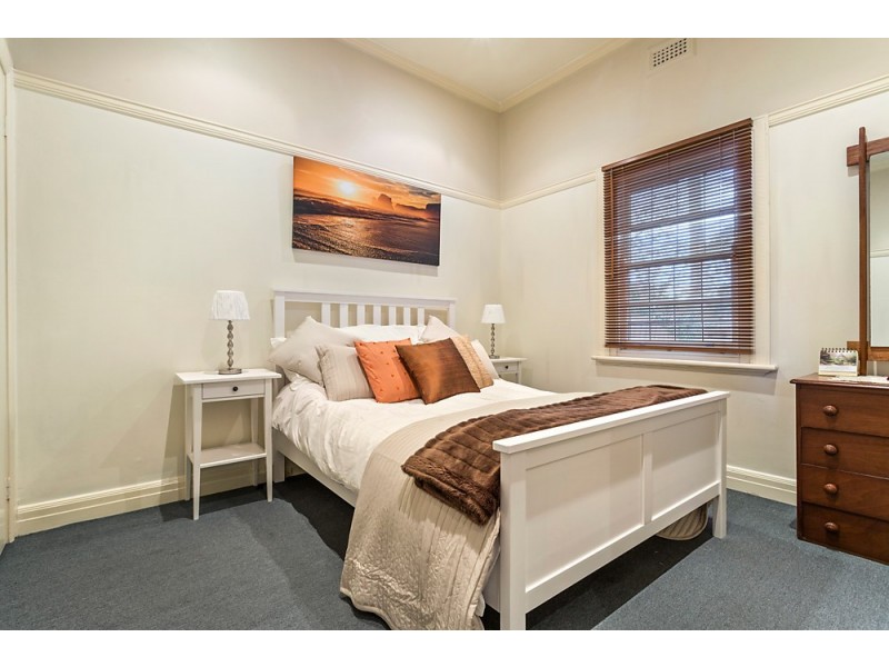 44 Doncaster East Road, Mitcham VIC 3132