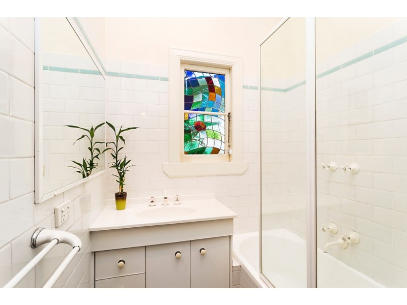 44 Doncaster East Road, Mitcham VIC 3132