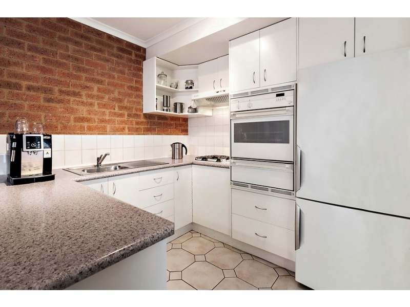 2/3 Station Street, Blackburn VIC 3130