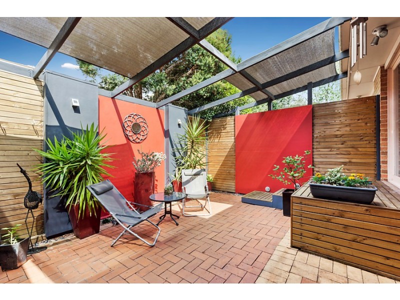 2/3 Station Street, Blackburn VIC 3130