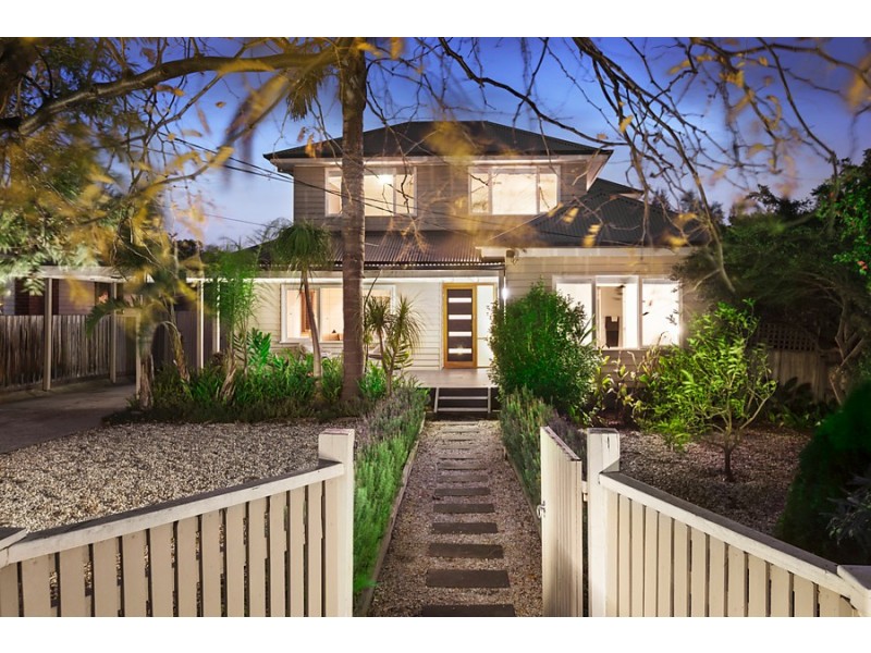 32 Charlton Street, Blackburn North VIC 3130