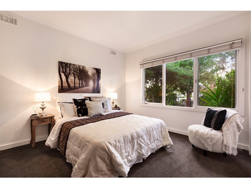 32 Charlton Street, Blackburn North VIC 3130