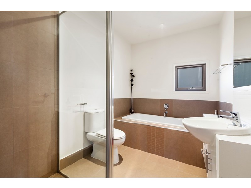 1/4 Hume Court, Ashwood VIC 3147