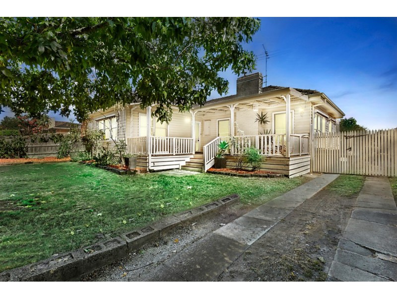 16 Highview Grove, Burwood East VIC 3151