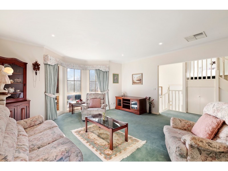 2 Garrisson Grove, Wantirna VIC 3152