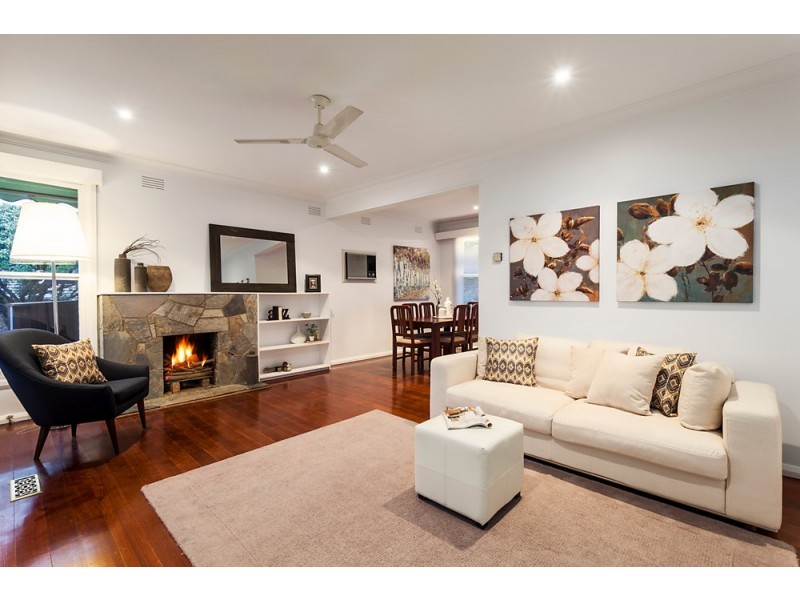 13 Crest Grove, Nunawading VIC 3131