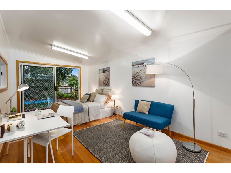 13 Crest Grove, Nunawading VIC 3131