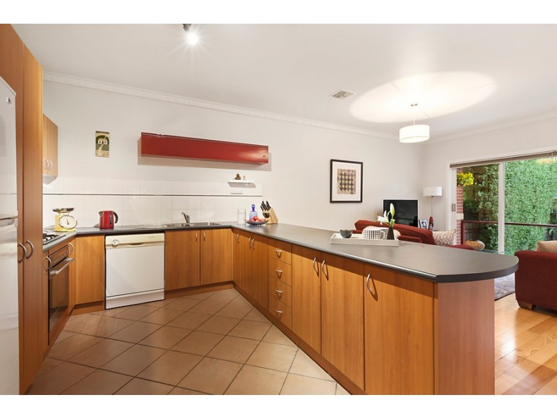 4/1 Scarlet Oak Court, Blackburn South VIC 3130