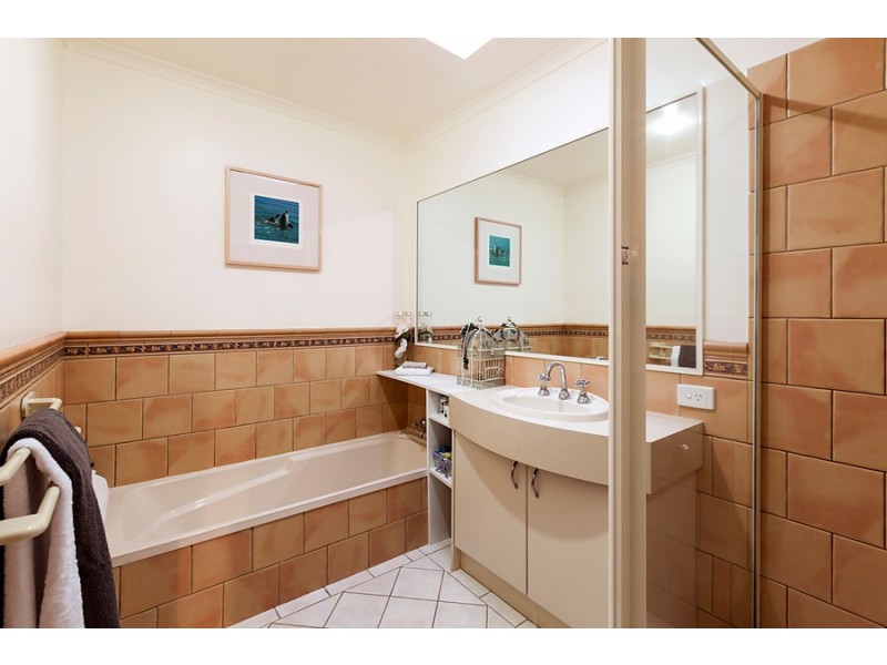 4/1 Scarlet Oak Court, Blackburn South VIC 3130