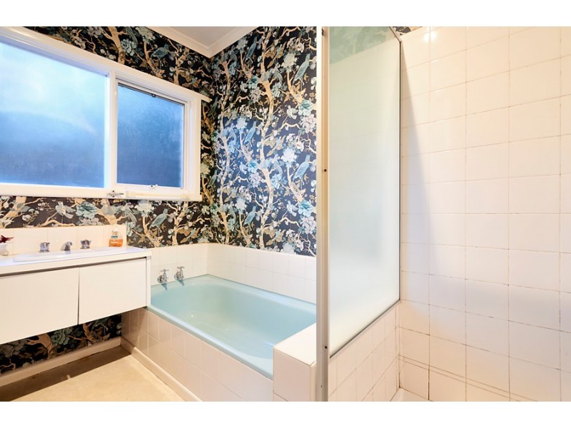 32 Dorothy Street, Burwood East VIC 3151