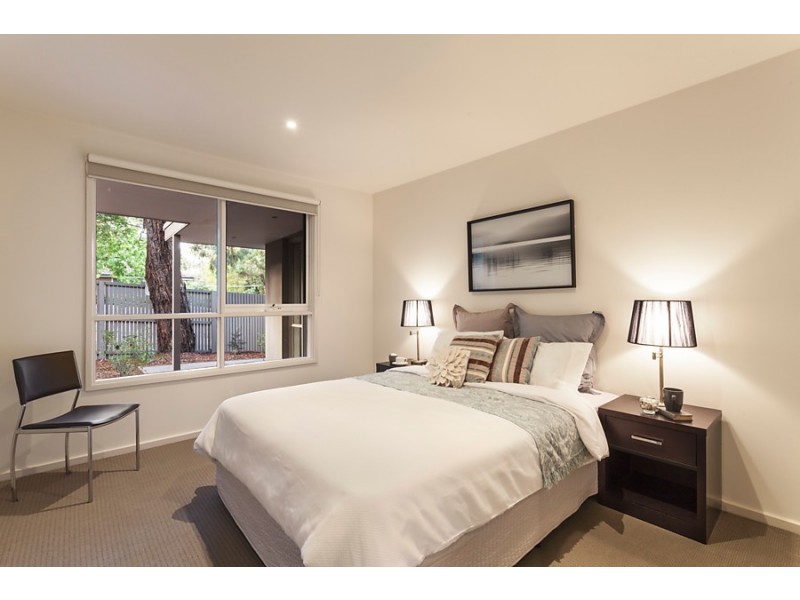 8 Buronga Avenue, Ringwood East VIC 3135