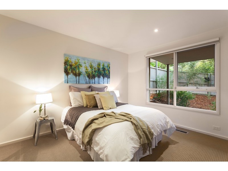 8 Buronga Avenue, Ringwood East VIC 3135