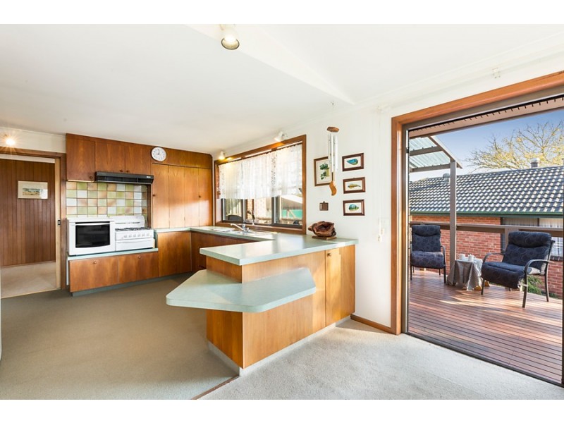 8 Alderbrook Avenue, Mulgrave VIC 3170