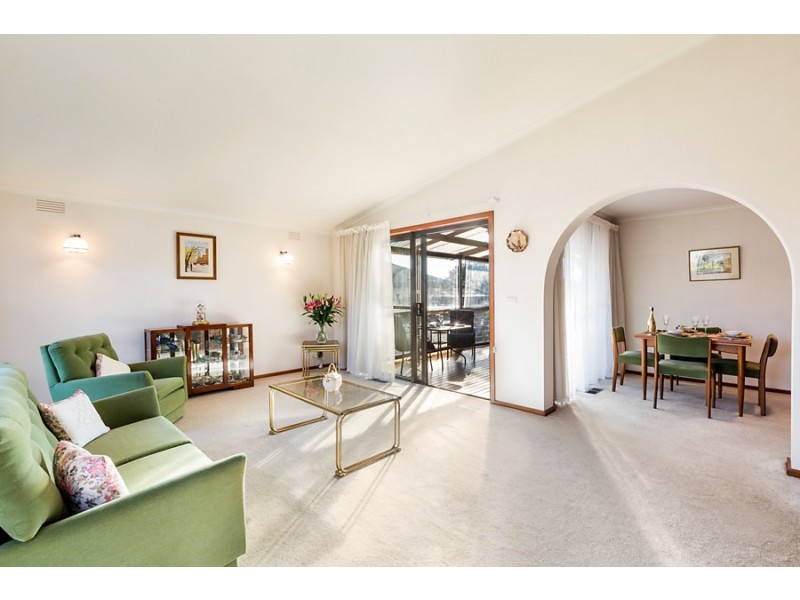 8 Alderbrook Avenue, Mulgrave VIC 3170