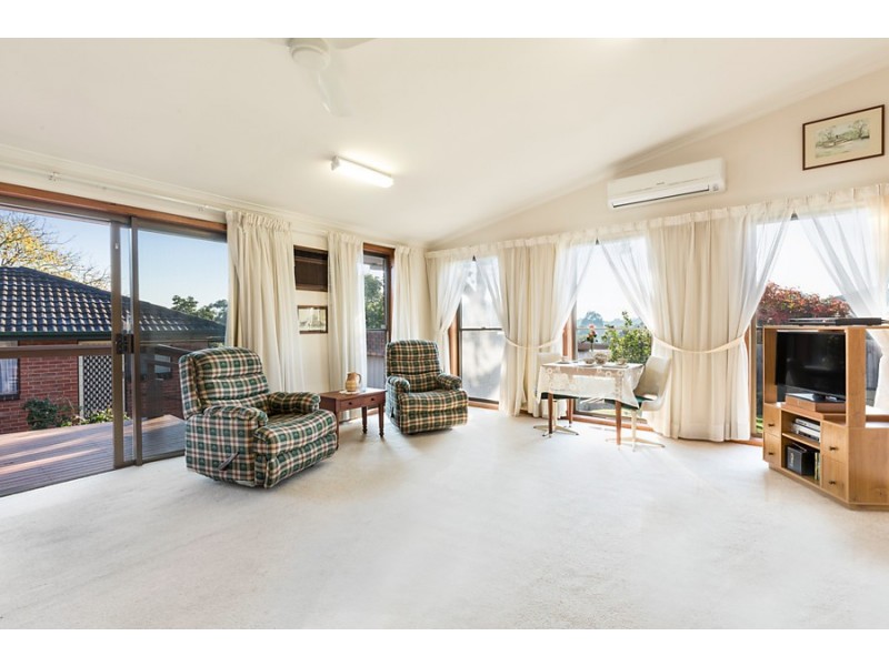 8 Alderbrook Avenue, Mulgrave VIC 3170