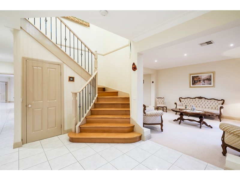 6 Minkell Court, Wantirna VIC 3152
