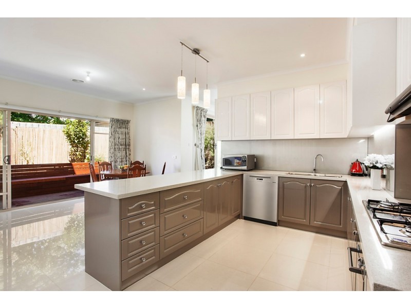 2/16 Merle Street, Blackburn North VIC 3130