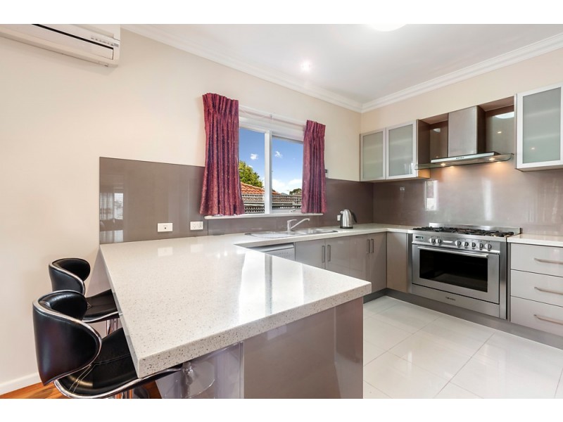 2/200 Springfield Road, Blackburn VIC 3130