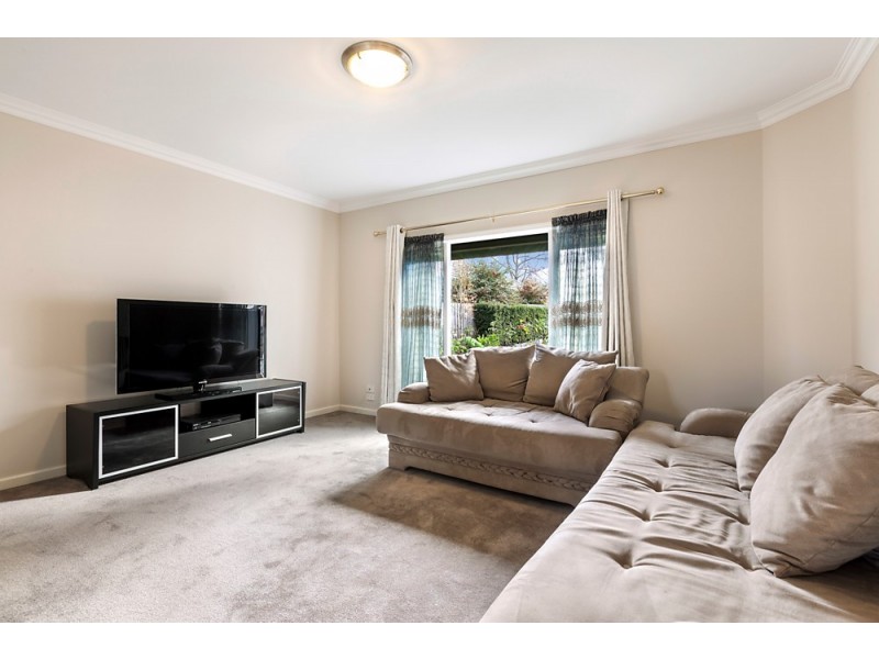 2/200 Springfield Road, Blackburn VIC 3130