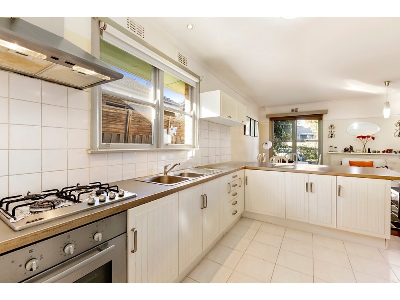 7 Parkmore Road, Forest Hill VIC 3131