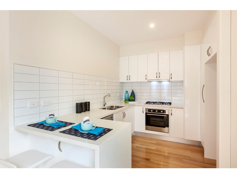 2/408 Middleborough Road, Blackburn VIC 3130