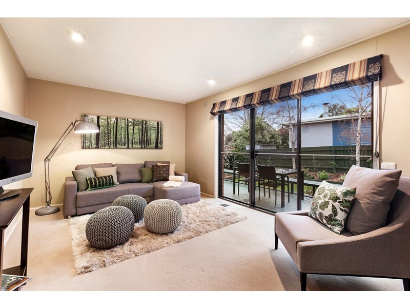 26 Salvana Avenue, Mitcham VIC 3132