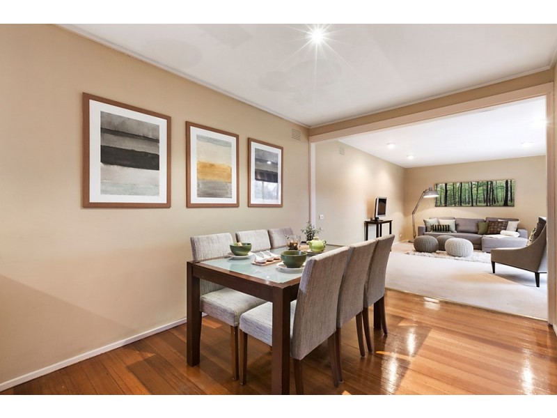 26 Salvana Avenue, Mitcham VIC 3132