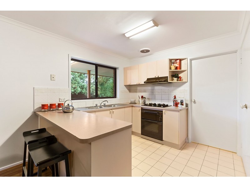 8 Stephanie Close, Ferntree Gully VIC 3156